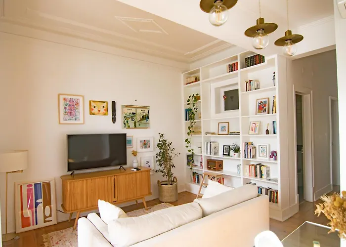 Artist\'S Retreat Near The Riverside With Ac